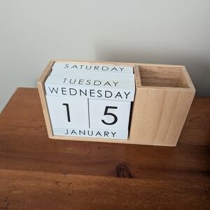 Desk Calendar with blocks